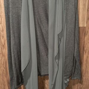 Sofia by Sofia Vergara Gray Drape Poncho